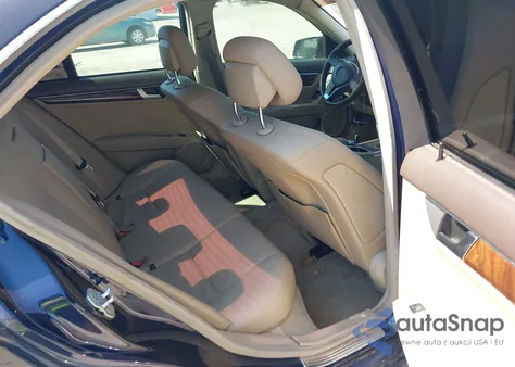 2013 Mercedes-Benz C 250 Sport z USA, uszkodzony, nr VIN WDDGF4HB7DA783351